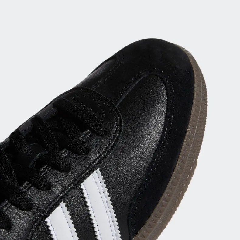 adidas Skateboarding Samba ADV (Core Black/Cloud White/Gold Metallic)