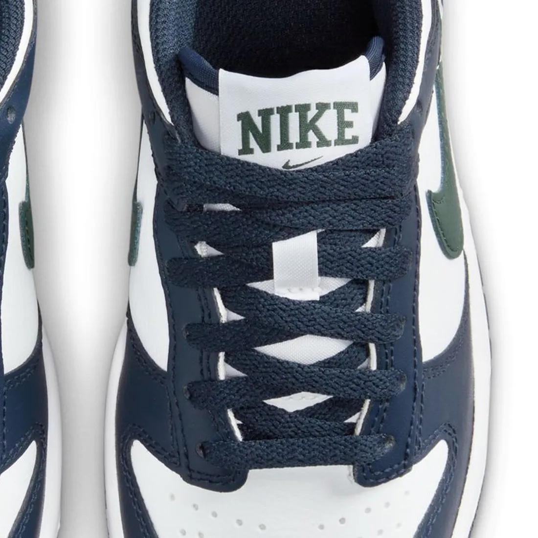 Nike Big Kids Dunk Low Gs (obsidian / vintage green-white)