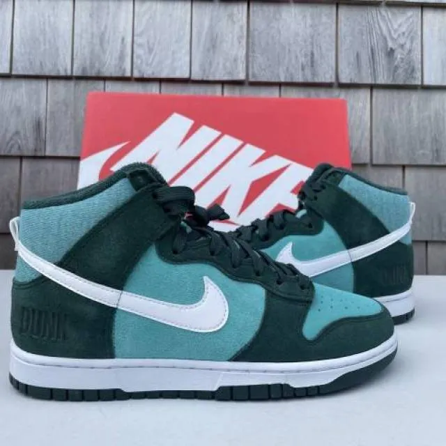 Nike dunk high athletic club pro green