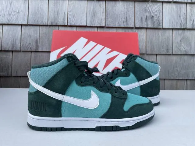 Nike dunk high athletic club pro green