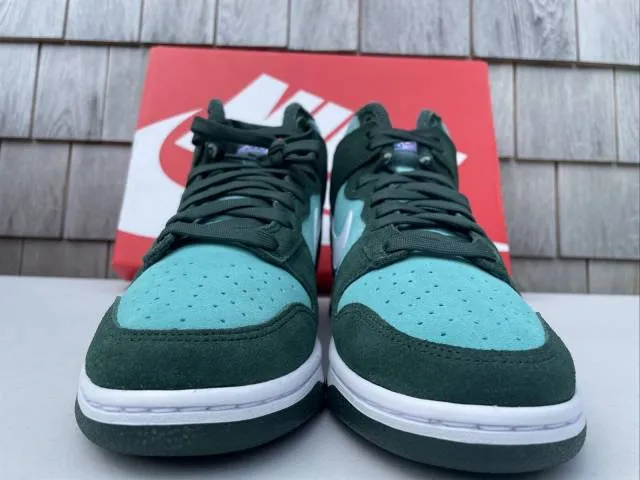 Nike dunk high athletic club pro green