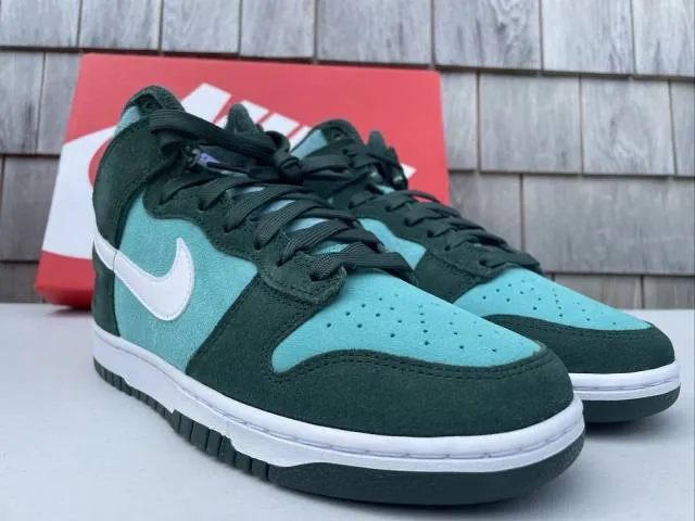 Nike dunk high athletic club pro green